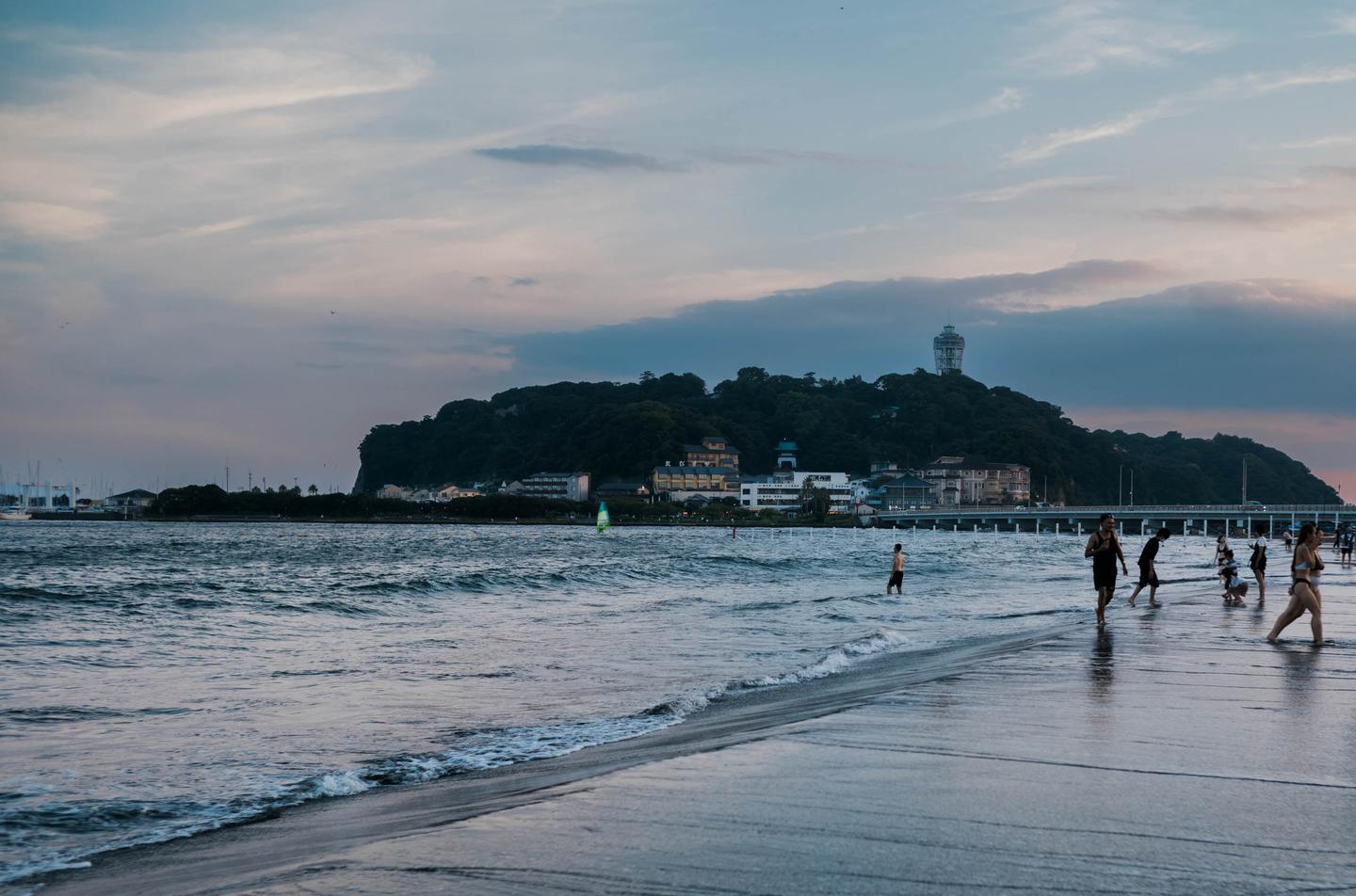 Enoshima is always crowded on the weekends, but at least the sunsets are pretty.