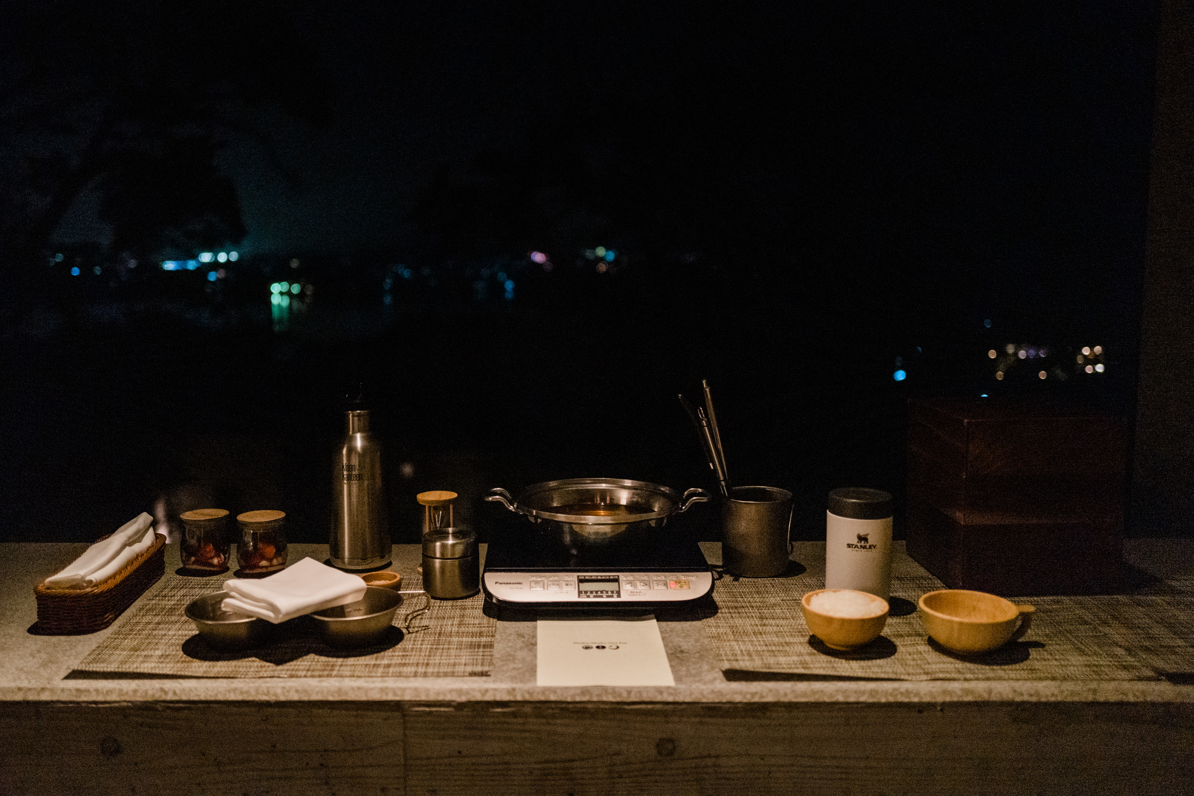 A shabu-shabu dinner on the balcony at Hoshinoya Fuji.