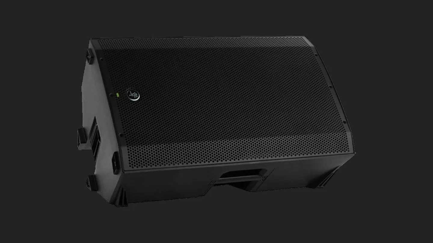 Traditional Rigs vs. PA Speakers for Bass Amplification